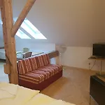 Mestsky Dorinka Hotel Hostinné