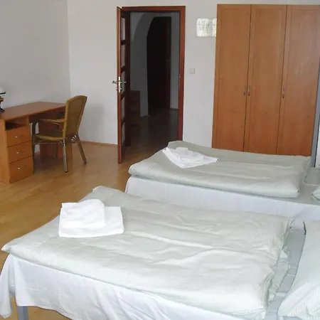 Městský Dorinka 3* Hostinné