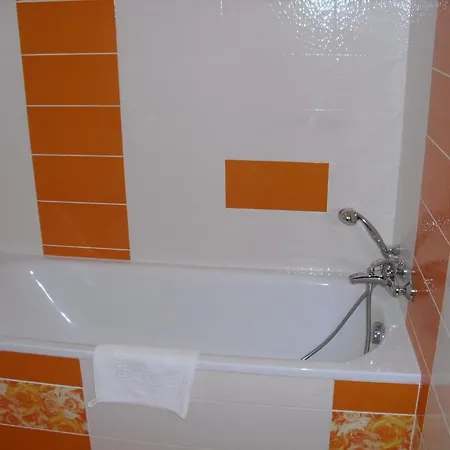 מלון Mestsky Dorinka