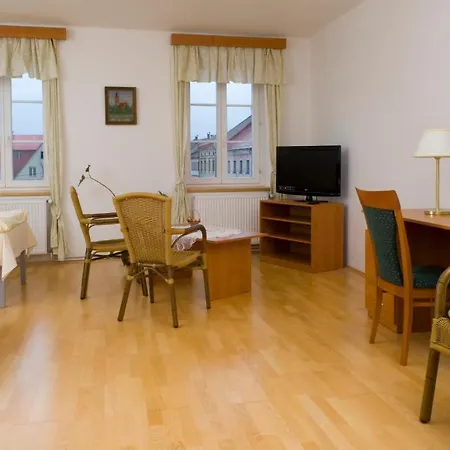 Mestsky Dorinka 3* Хостинне