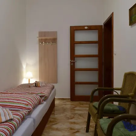 Mestsky Dorinka מלון 3*