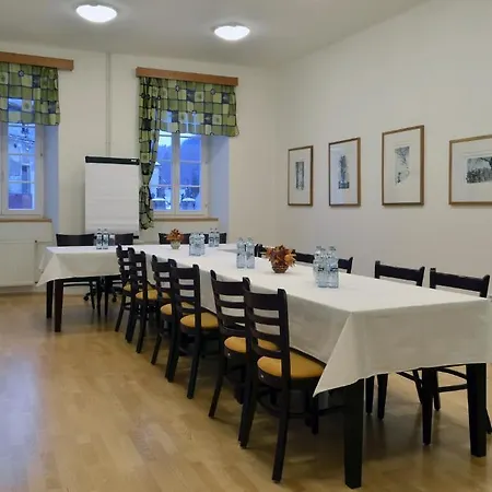 מלון Mestsky Dorinka