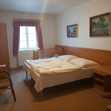 Městský Dorinka Hotel Hostinné