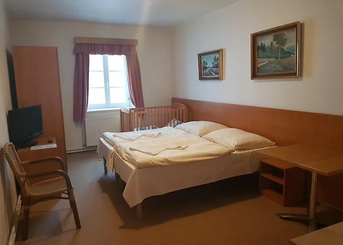 Mestsky Dorinka Hotel Hostinné